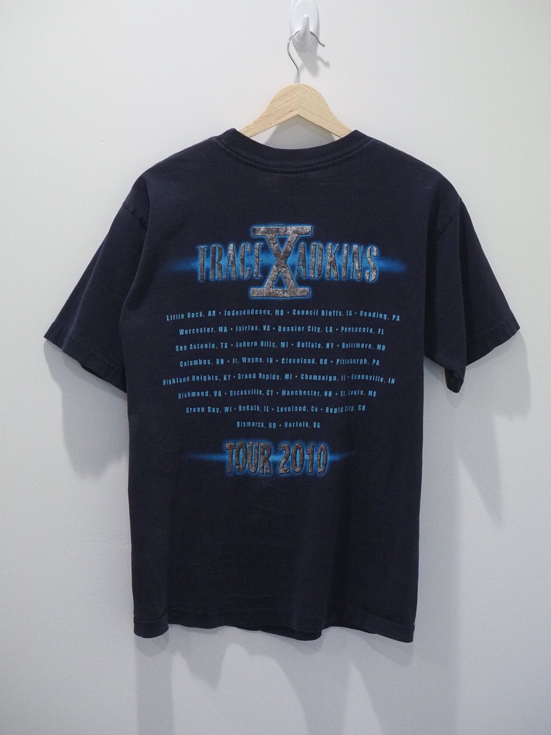 Trace Adkins 2010 Country Music Tour T-Shirt – Bayside Tag, Made in USA, Navy, Size M Clothes - Bayside - Afterthought Vintage