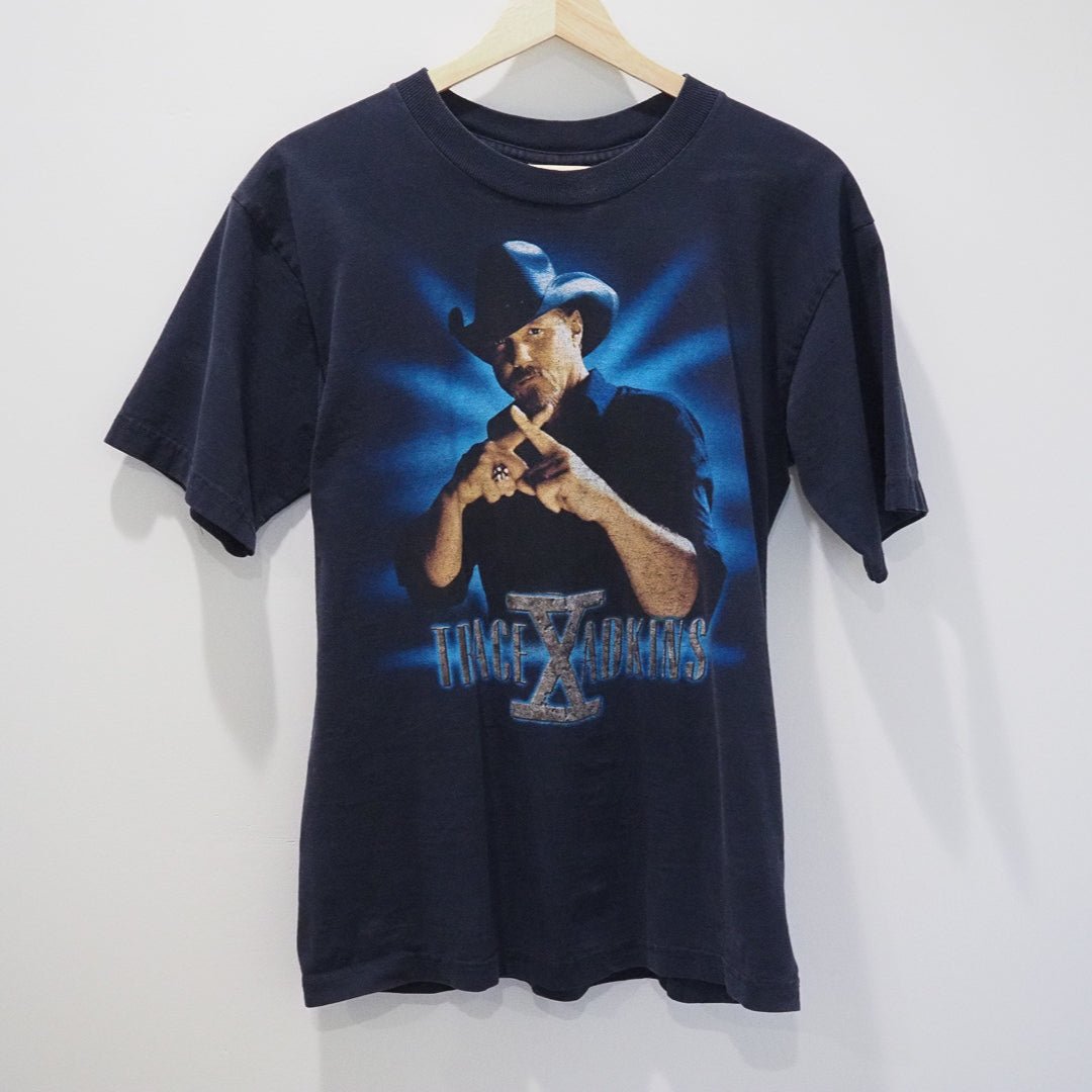 Trace Adkins 2010 Country Music Tour T-Shirt – Bayside Tag, Made in USA, Navy, Size M Clothes - Bayside - Afterthought Vintage