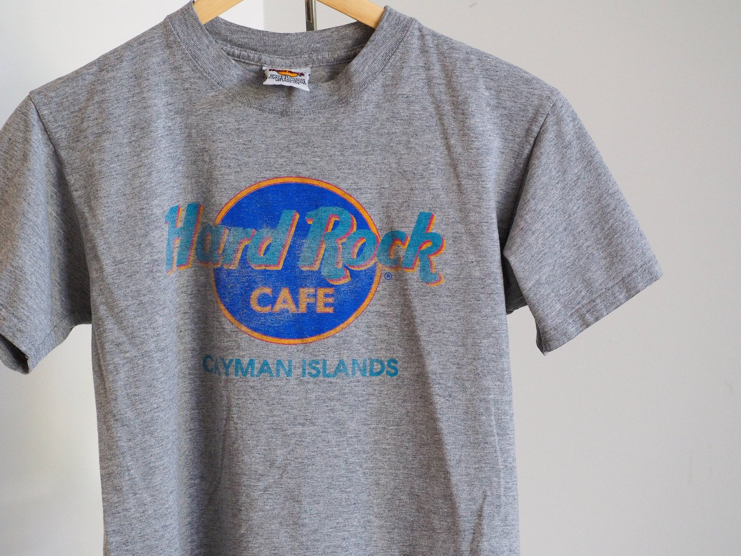 Vintage Hard Rock Cafe Cayman Islands Souvenir T-Shirt Clothes - Afterthought Vintage