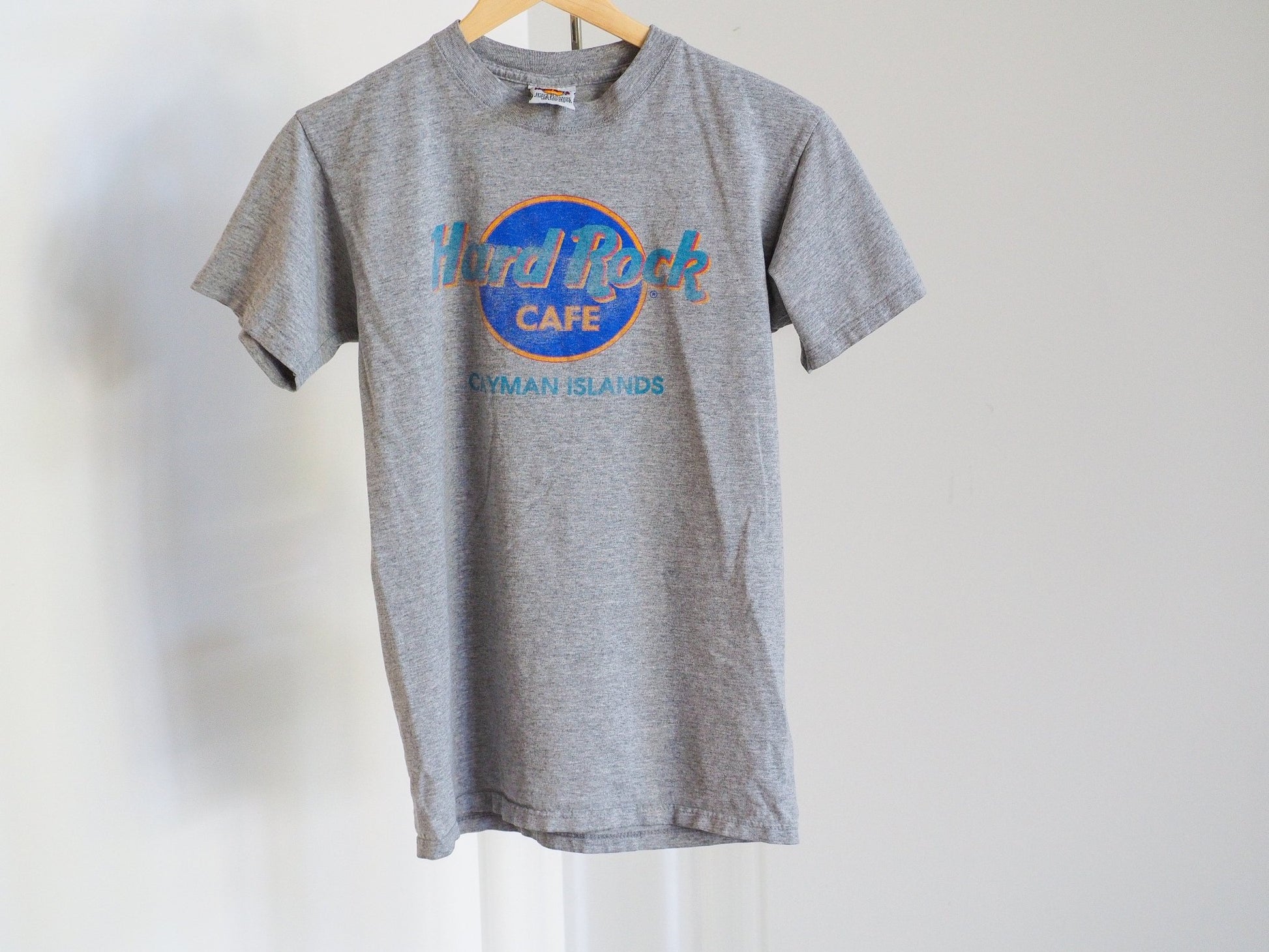 Vintage Hard Rock Cafe Cayman Islands Souvenir T-Shirt Clothes - Afterthought Vintage